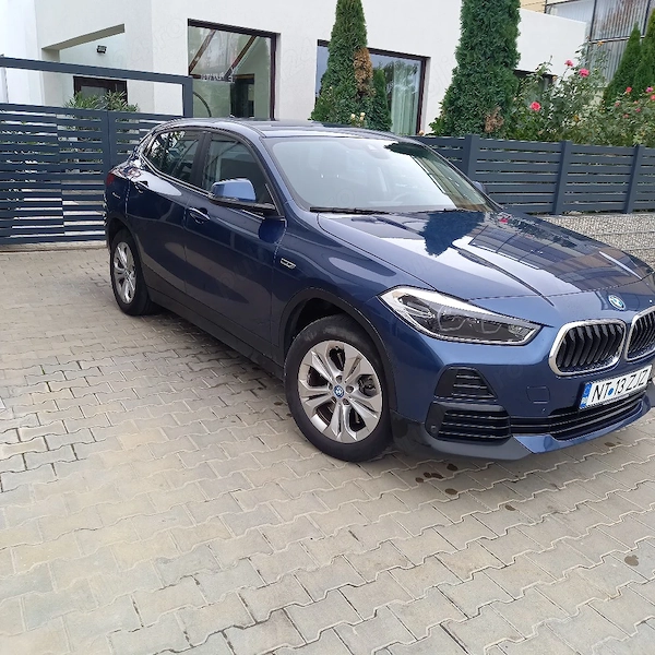 BMW  2022 — imagine 6