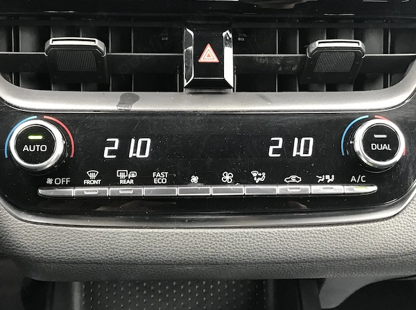 TOYOTA Corolla 2021 — imagine 16