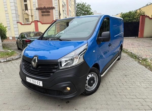 RENAULT Trafic 2018 — imagine 2