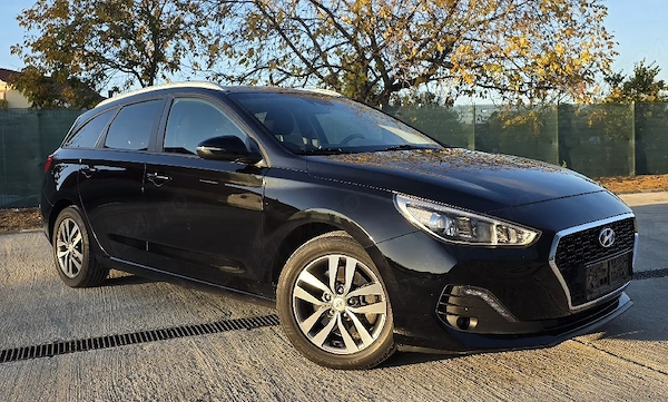 HYUNDAI i30 2019 — imagine 3