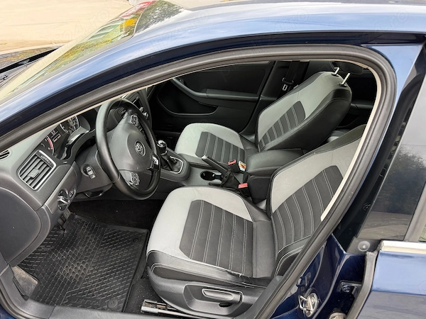 VOLKSWAGEN Jetta 2012 — imagine 9