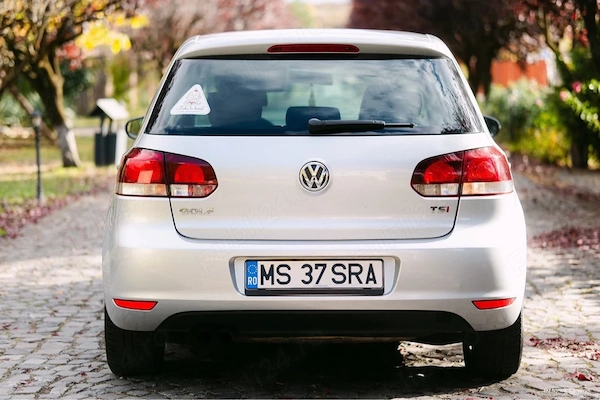VOLKSWAGEN Golf 2011 — imagine 2