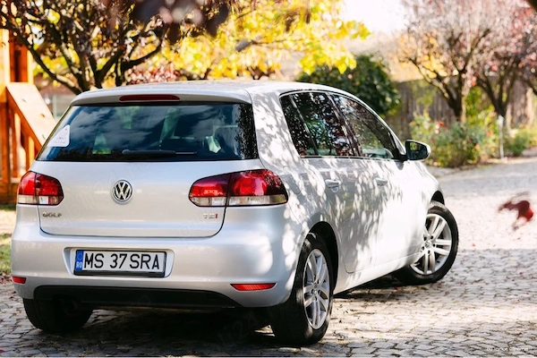 VOLKSWAGEN Golf 2011 — imagine 4