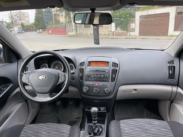 KIA Ceed 2008 — imagine 12