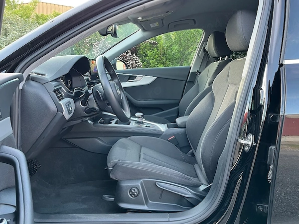AUDI A4 2022 — imagine 4