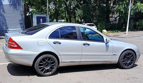 MERCEDES-BENZ C-Class 2001 — imagine 2