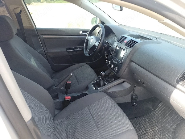 Volkswagen Golf 2009 diesel, 1.350 € — imagine 3