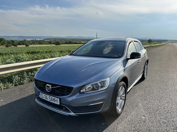 VOLVO V60 Cross Country 2017 — imagine 1