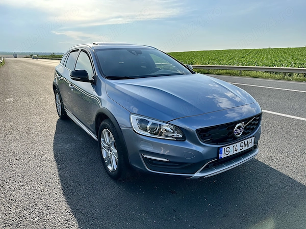 VOLVO V60 Cross Country 2017 — imagine 3