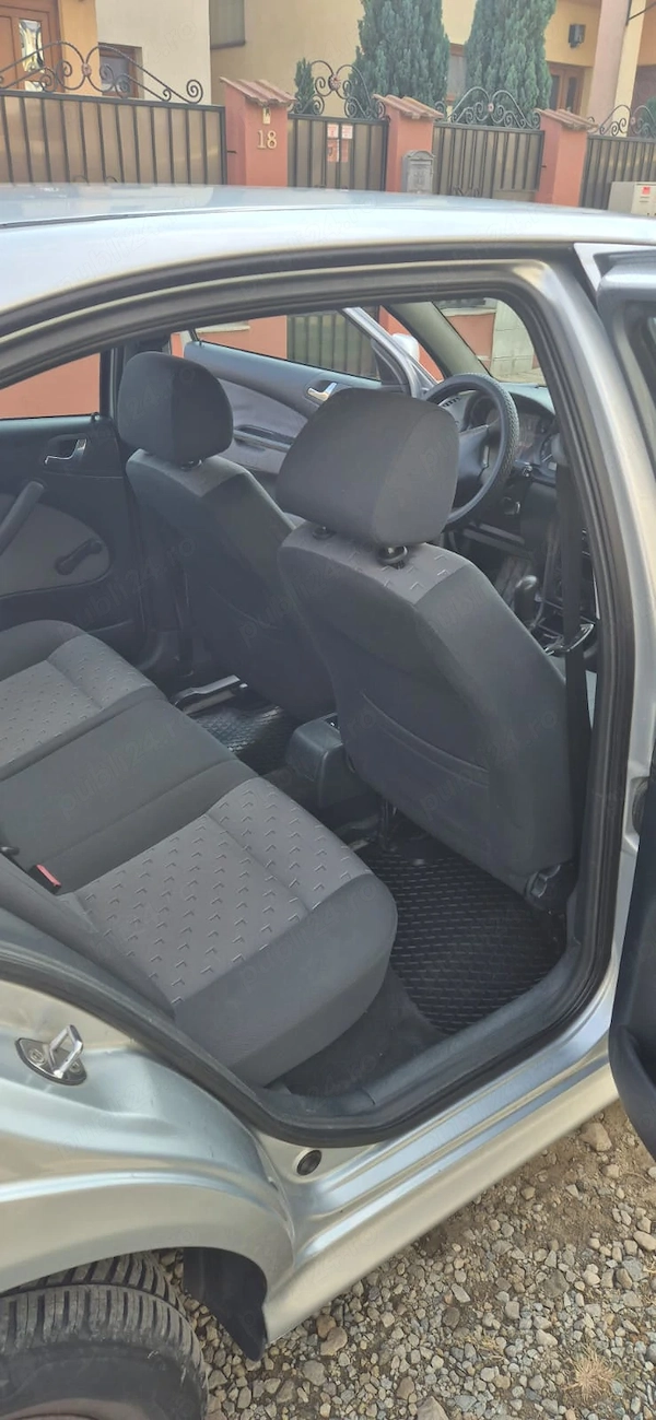 SKODA Octavia 2009 — imagine 5
