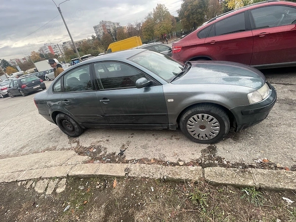 VOLKSWAGEN Passat 2000 — imagine 1
