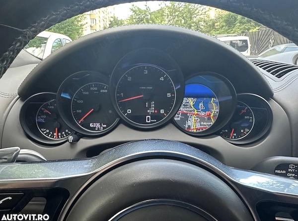 PORSCHE Cayenne 2016 — imagine 4