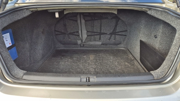 Volkswagen Jetta 2008 diesel, 4.650 € — imagine 5