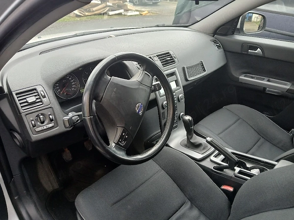 VOLVO V50 2011 — imagine 4