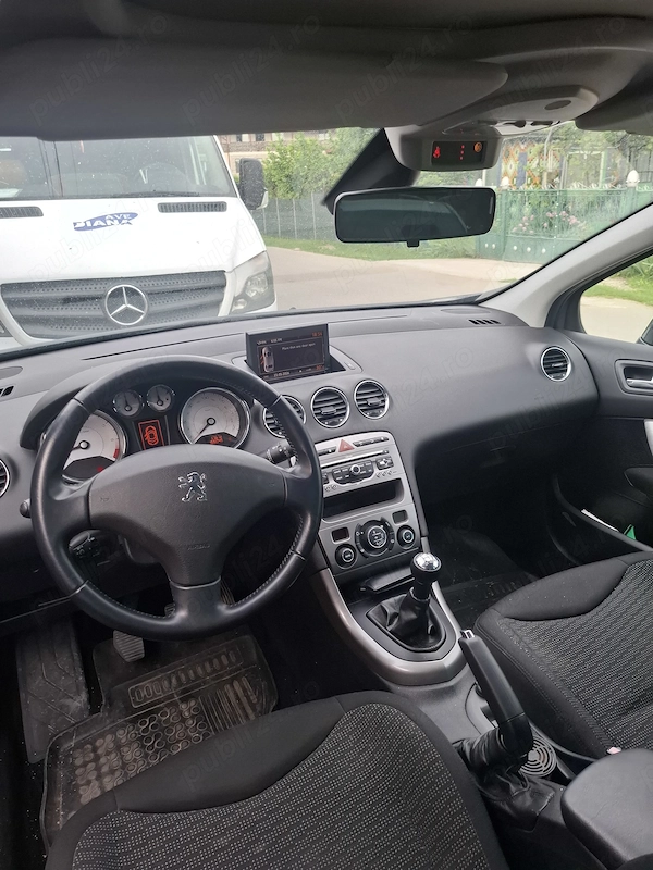 Peugeot 308 2011 benzină, 2.350 € — imagine 3