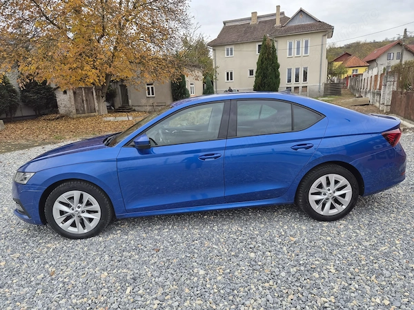 SKODA Octavia 2023 — imagine 4
