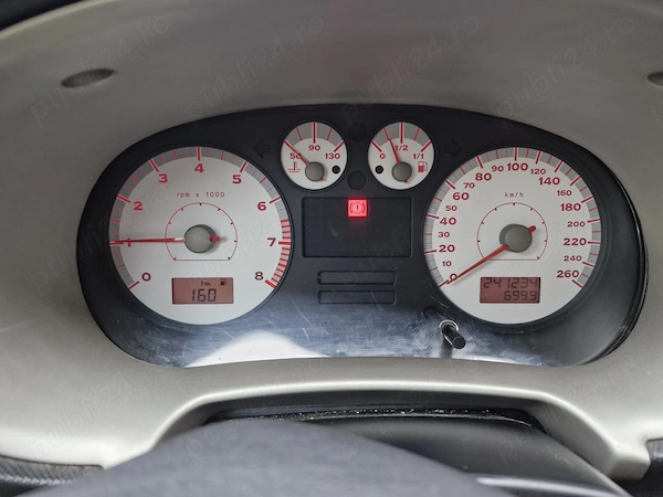 Seat Leon 2005 benzină, 935 € — imagine 3