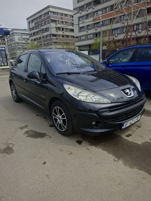 Peugeot 207 2007 benzină, 1.100 € — imagine 1