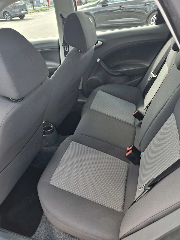 Seat Ibiza 2011 benzină, 2.788 € — imagine 5