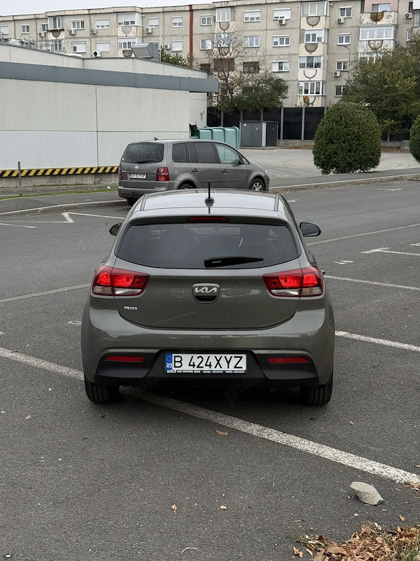 Kia Rio 2023 benzină, 14.200 € — imagine 4