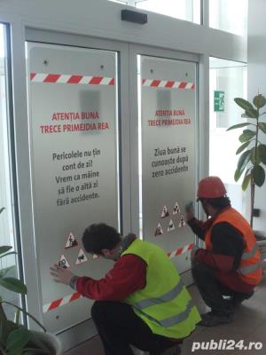 NU sti cu cine sa iti lipesti reclamele pe panouriile publicitare? Vrei sa montezi un Mash , banner? - imagine 3