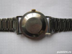 Ceas mecanic Wostok barbatesc foarte vechi - imagine 2