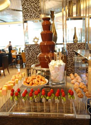 Bar fructe + Fantana de ciocolata profesionala - imagine 3