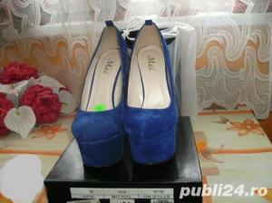 Pantofi albastri masura 37