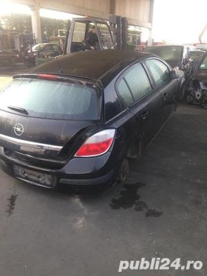 Aripa dreapta spate Opel Astra H