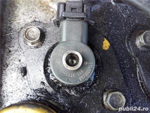 Injector Opel Astra H 1.7 cdti 0445110118