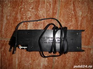 Vand AD-DC adaptor 9V - imagine 3