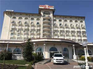 Rent A Car  Auto VW T5 Caravelle 8+1 Locuri DSGla nevoie asiguram Sofer la Disp - imagine 4