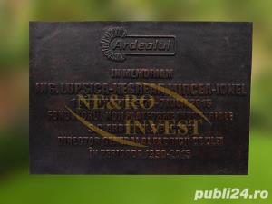 Plachete comemorative din bronz