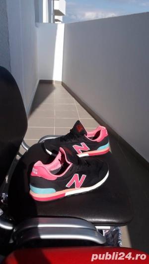 Vand pantofi sport New Balance  produs de calitate import germania ca noi,40