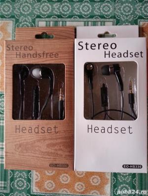 Casti telefon diferite modele