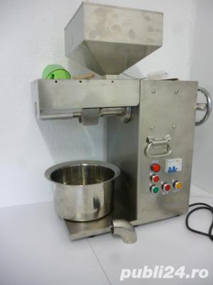 Presa ulei la rece 220V putere instalata 2Kw