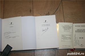 Vand carti cu autografe celebre la preturi bune - imagine 3