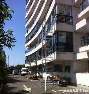 inchiriez schela mobila / pe roti pentru lucrari de exterior sau interior