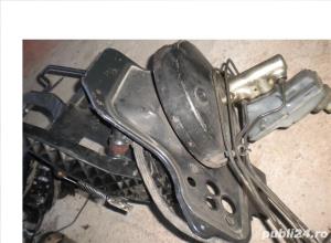 vand podpedalier cu pompa servo