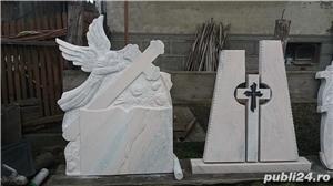 Monumente funerare/ cruci marmura din stoc.Livrare rapida!De la 850 lei! - imagine 7