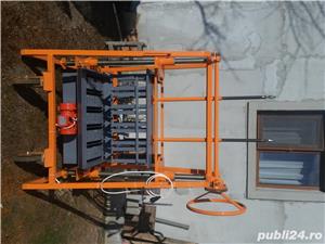 Vibropresa presa  masina boltari pavele,rigole,capac rigola - imagine 2