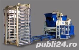 Vibroprese si linii automate pentru fabricare pavele, boltari, borduri beton.