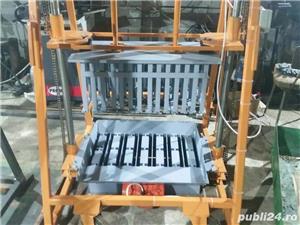  Vibroprese boltari borduri dale rigole  - imagine 3