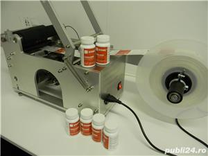 Masina etichetare recipiente cilindrice din plastic - imagine 2