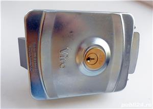 Electro-yala pentru usi si porti automate