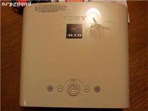 Videoproiector dataproiector video data proiector - SONY VPL SV5 - rezolutie SVGA , geanta  - imagine 2