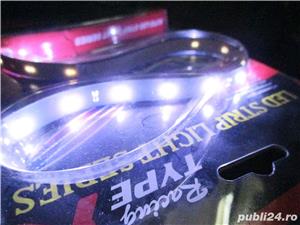 Banda silicon auto 12V cu 15 leduri si 8 baterii