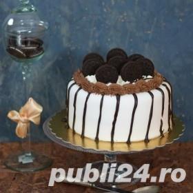 Tort Black and White cu Oreo