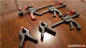 Clesti prese menghine