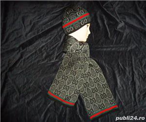 Set 2 in 1 barbati fular + fes made in italy bumbac gri / bej + negru + verde + rosu caciula  - imagine 6